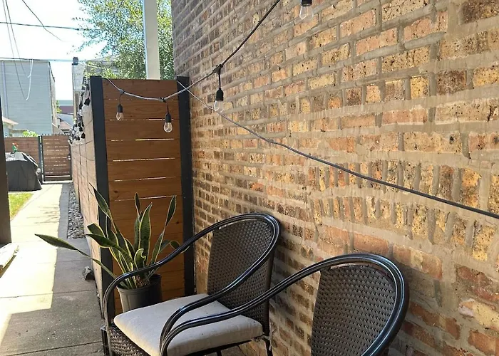 Apartment 2level Duplex With Jaccuzi-gem In 4bd&3ba *
