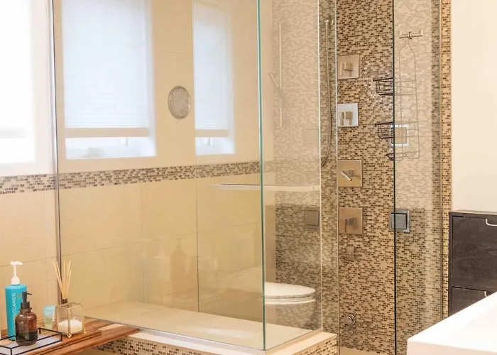 2level Duplex With Jaccuzi-gem In 4bd&3ba *