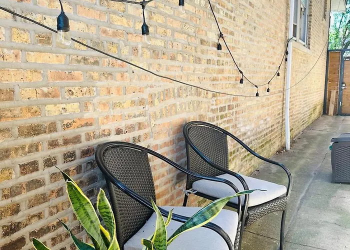 2level Duplex With Jaccuzi-gem In 4bd&3ba Chicago