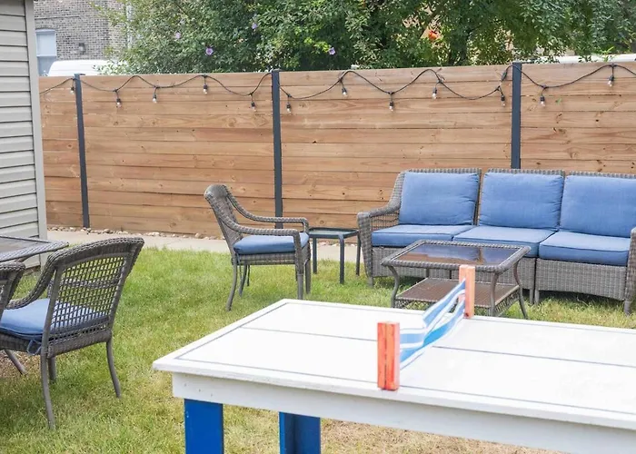 Apartment 2level Duplex With Jaccuzi-gem In 4bd&3ba